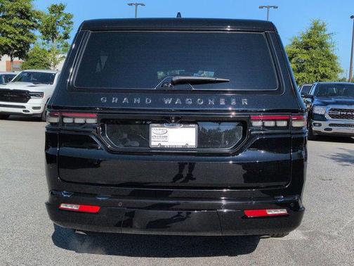 Diamond Black Crystal Pearlcoat 2024 Jeep Grand Wagoneer L Series II 4x4