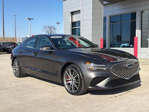 Makalu Gray 2025 Genesis G70 2.5T RWD