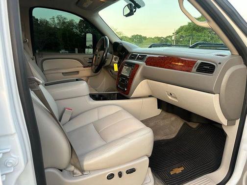 Summit White 2013 Chevrolet Silverado 2500 LTZ