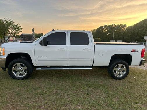 Summit White 2013 Chevrolet Silverado 2500 LTZ