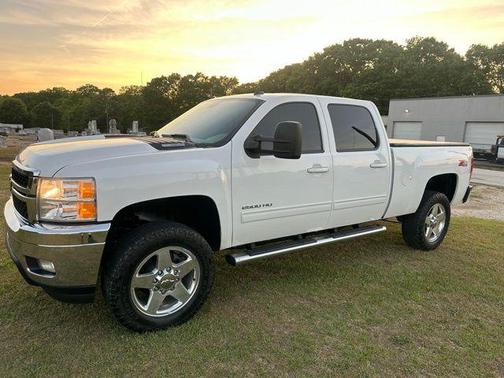Summit White 2013 Chevrolet Silverado 2500 LTZ