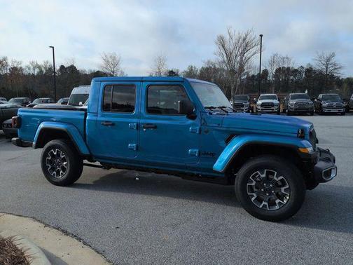 2026 Jeep Gladiator Sahara 4x4