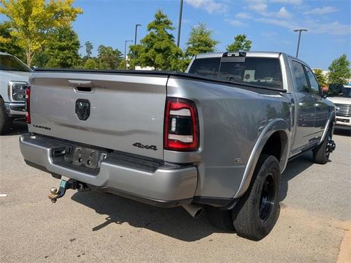 2022 RAM 3500 Limited Crew Cab 4x4 8' Box