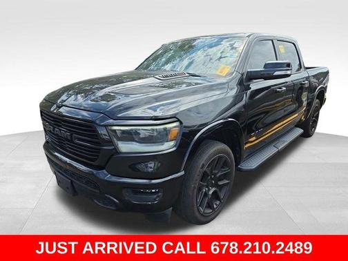Diamond Black Crystal Pearlcoat 2022 RAM 1500 Laramie