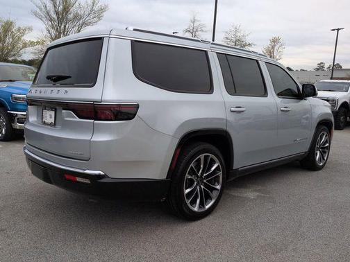 Silver Zynith 2022 Jeep Wagoneer Series III 4x4