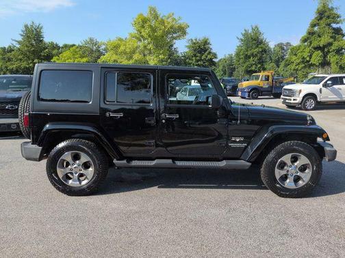 Black Clearcoat 2017 Jeep Wrangler Unlimited Sahara