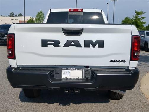 2025 RAM 2500 Tradesman Crew Cab 4x4 6'4' Box