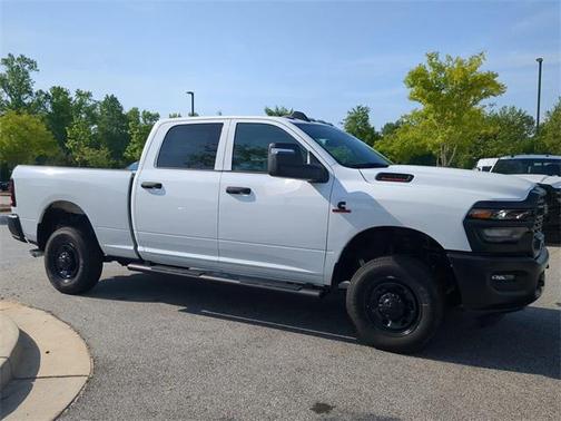 2025 RAM 2500 Tradesman Crew Cab 4x4 6'4' Box
