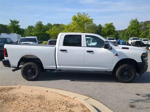 2025 RAM 2500 Tradesman Crew Cab 4x4 6'4' Box