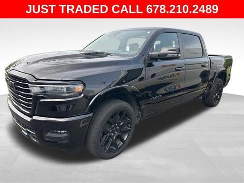 Diamond Black Crystal Pearlcoat 2025 RAM 1500 Laramie