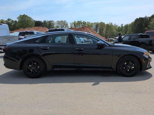 Aurora Black Pearl 2025 Kia K5 LXS