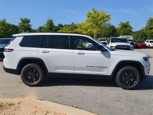 2025 Jeep Grand Cherokee L Altitude