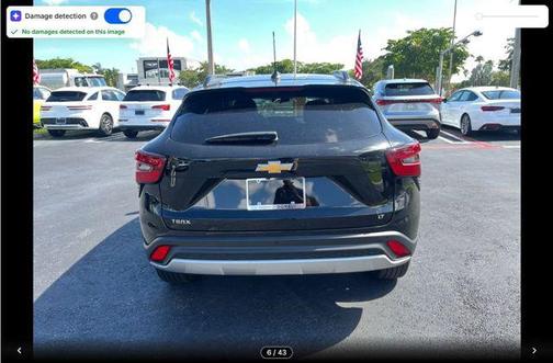 Mosaic Black Metallic 2025 Chevrolet Trax LT