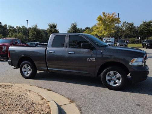 2016 RAM 1500 SLT