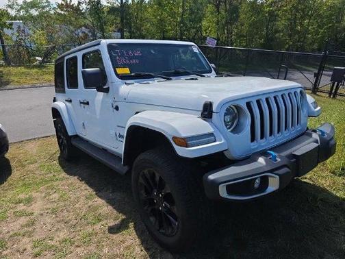Bright White Clearcoat 2023 Jeep Wrangler 4xe Sahara