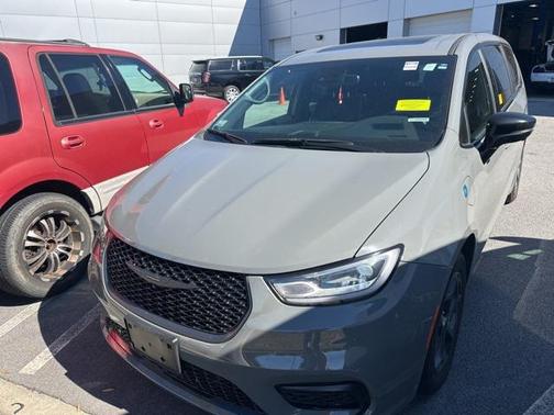 2023 Chrysler Pacifica Hybrid Limited