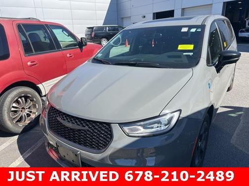2023 Chrysler Pacifica Hybrid Limited