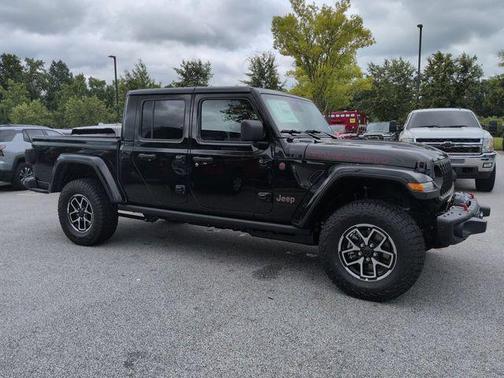 Black Clearcoat 2026 Jeep Gladiator Shadow Ops 4x4