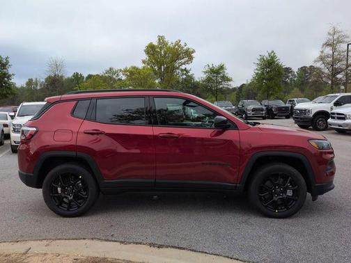Red Hot Pearlcoat 2026 Jeep Compass Latitude