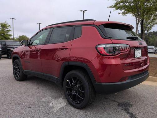 Red Hot Pearlcoat 2026 Jeep Compass Latitude