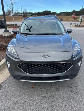 2022 Ford Escape Titanium