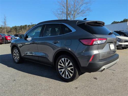 2022 Ford Escape Titanium