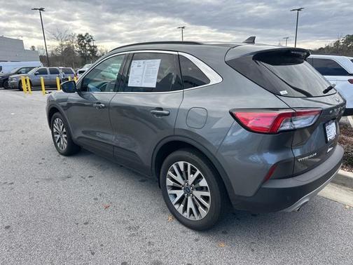 2022 Ford Escape Titanium