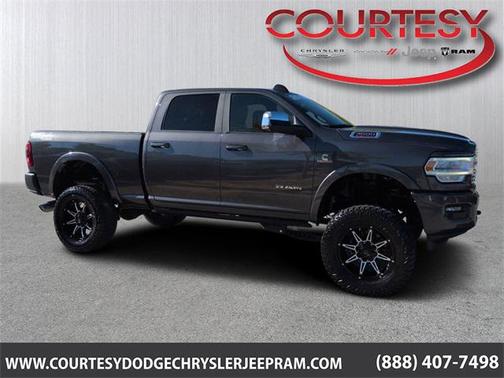 2022 RAM 3500 Laramie Crew Cab 4x4 6'4' Box