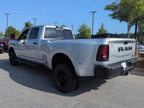 Silver Zynith 2026 RAM 3500 Tradesman Crew Cab 4x4 8' Box
