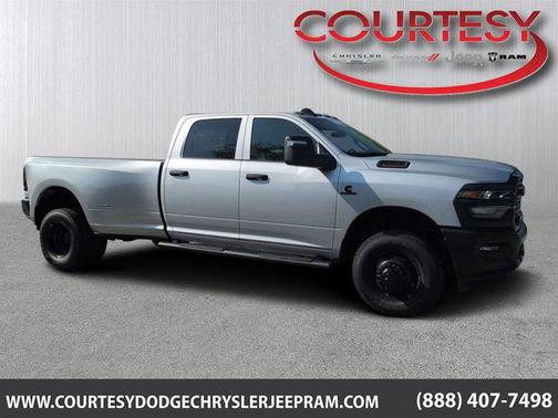 Silver Zynith 2026 RAM 3500 Tradesman Crew Cab 4x4 8' Box