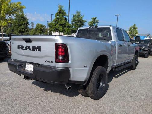 Silver Zynith 2026 RAM 3500 Tradesman Crew Cab 4x4 8' Box