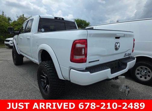 Bright White Clearcoat 2023 RAM 2500 Big Horn Crew Cab 4x4 6'4' Box
