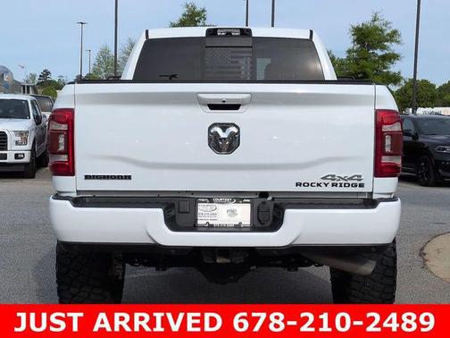 Bright White Clearcoat 2023 RAM 2500 Big Horn Crew Cab 4x4 6'4' Box