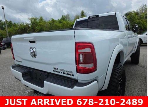 Bright White Clearcoat 2023 RAM 2500 Big Horn Crew Cab 4x4 6'4' Box