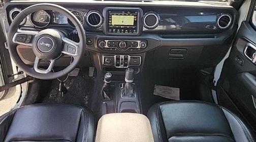 2023 Jeep Wrangler 4-Door Sahara Altitude 4x4