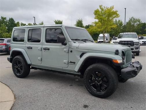 2023 Jeep Wrangler 4-Door Sahara Altitude 4x4