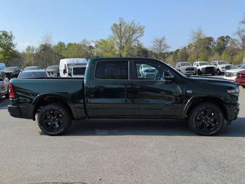 Serrano Green Metallic 2026 RAM 1500 Big Horn/Lone Star