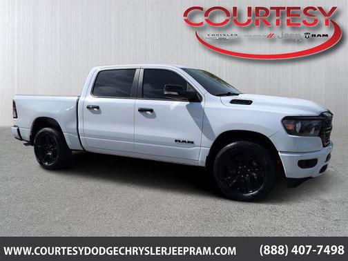 Bright White Clearcoat 2023 RAM 1500 Big Horn/Lone Star