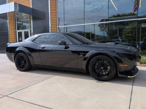Pitch Black Clearcoat 2022 Dodge Challenger R/T Scat Pack Widebody