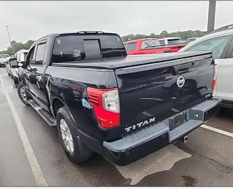 2017 Nissan Titan SV