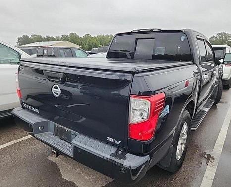2017 Nissan Titan SV