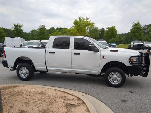 2024 RAM 2500 Tradesman Crew Cab 4x4 6'4' Box