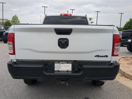 2024 RAM 2500 Tradesman Crew Cab 4x4 6'4' Box