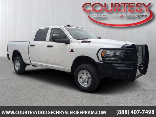 2024 RAM 2500 Tradesman Crew Cab 4x4 6'4' Box