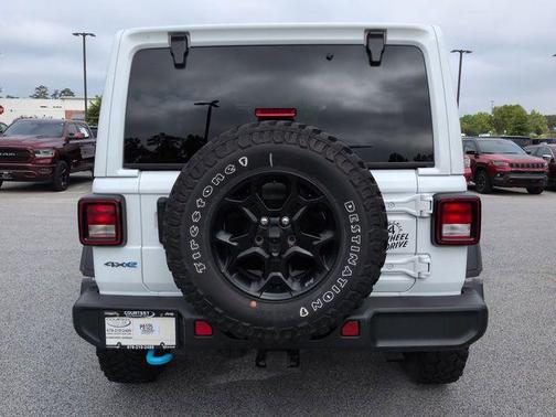 Bright White Clearcoat 2023 Jeep Wrangler 4xe Willys