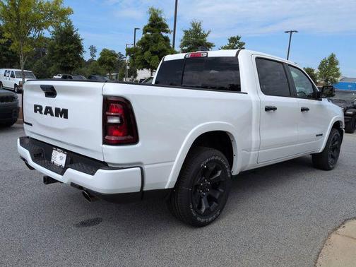 Bright White Clearcoat 2026 RAM 1500 Big Horn/Lone Star