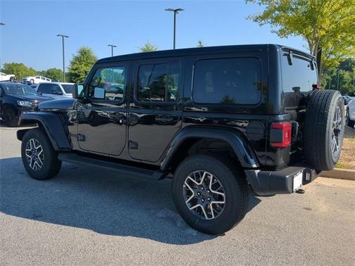 2025 Jeep Wrangler 4-Door Sahara 4x4
