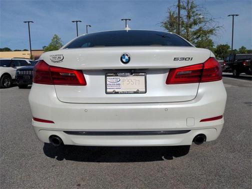 Photo 5 of 28 of 2019 BMW 530 i