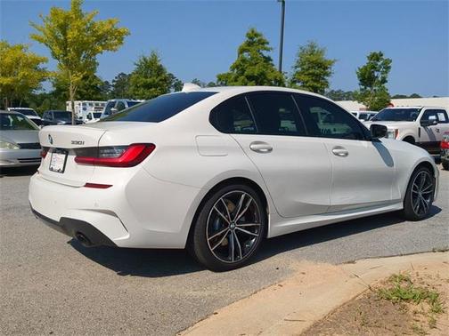 2022 BMW 330 xDrive