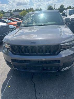 Baltic Gray Metallic Clearcoat 2023 Jeep Grand Cherokee L Altitude